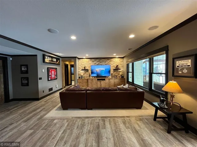 $1,375,000 | 11881 58th Street North, Lake Elmo, MN 55042