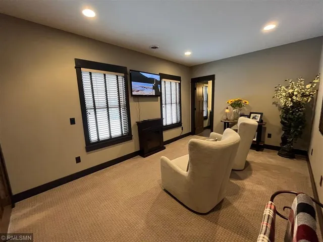 $1,375,000 | 11881 58th Street North, Lake Elmo, MN 55042