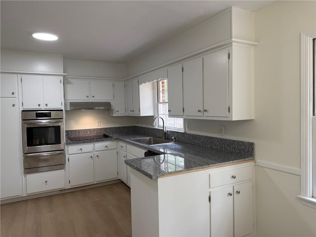 527 Rimrock Trail Stone Mountain, GA 30083 - Photo 11 of 37