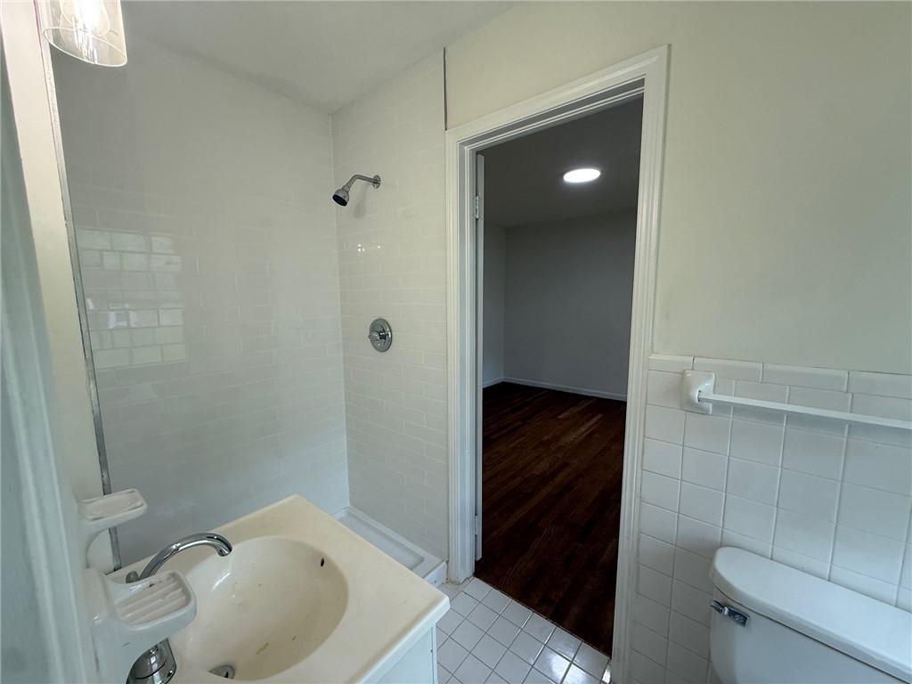 527 Rimrock Trail Stone Mountain, GA 30083 - Photo 18 of 37