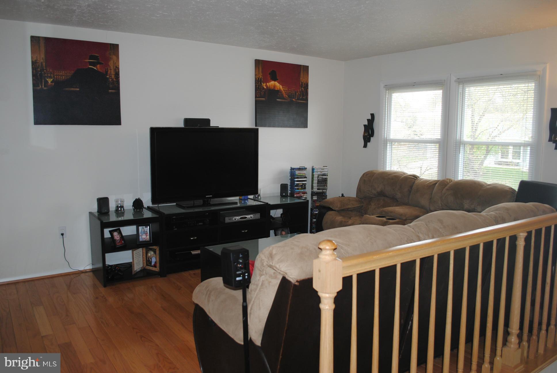 7913 Coventry Road Severn, MD 21144 - Photo 3 of 21 Living Room