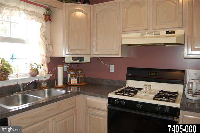2615 Coldspring Road York, PA 17404 - Photo 4 of 22 Gallery Image 4