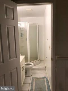 2902 Seminole Road Woodbridge, VA 22192 - Photo 21 of 24 a bathroom with a sink toilet and shower