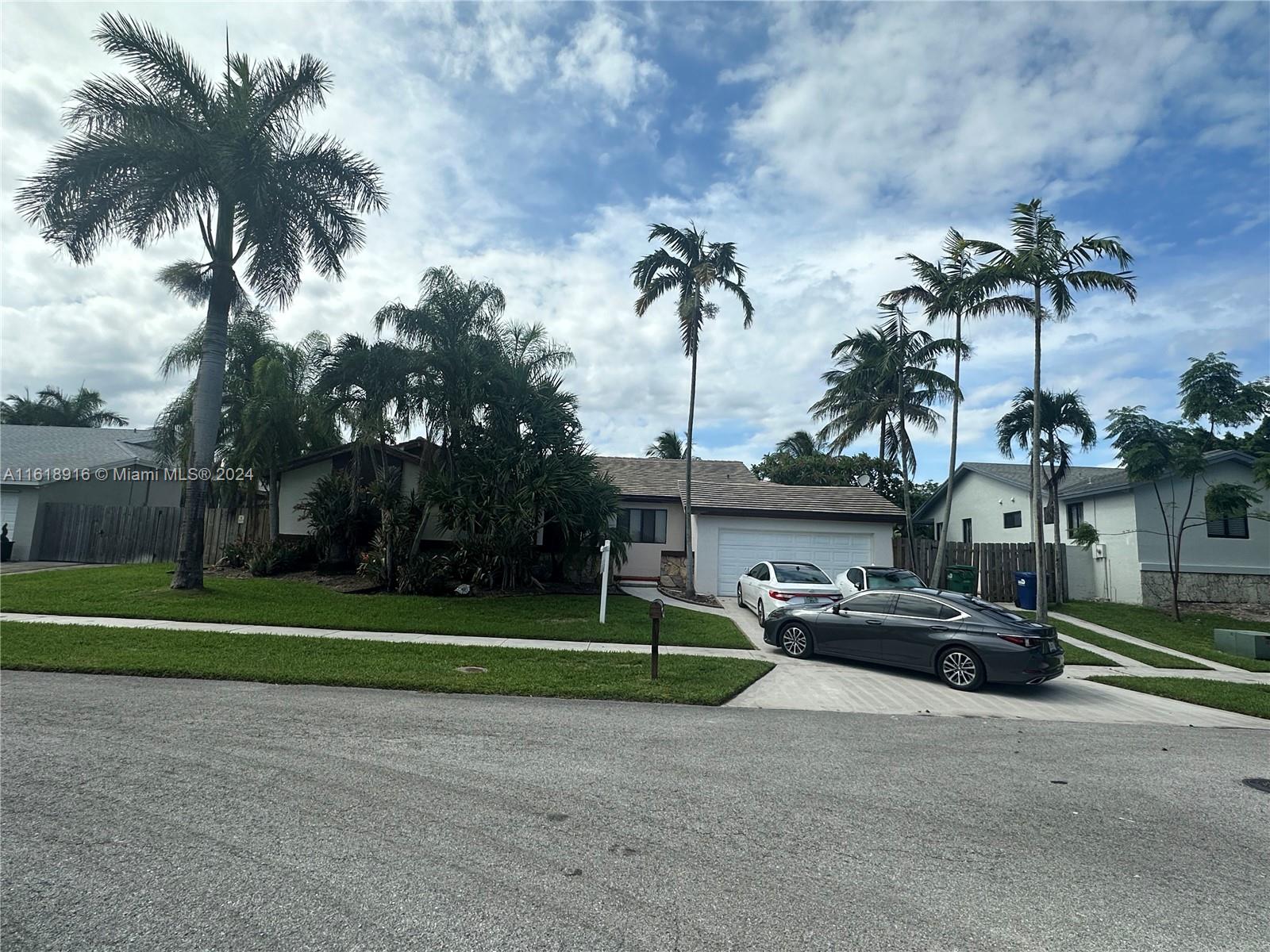 7925 Southwest 201st Ter