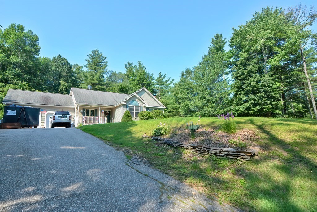 38 Long Hill Road Brookfield, MA 01506 - Photo 5 of 37 Gallery Image 5