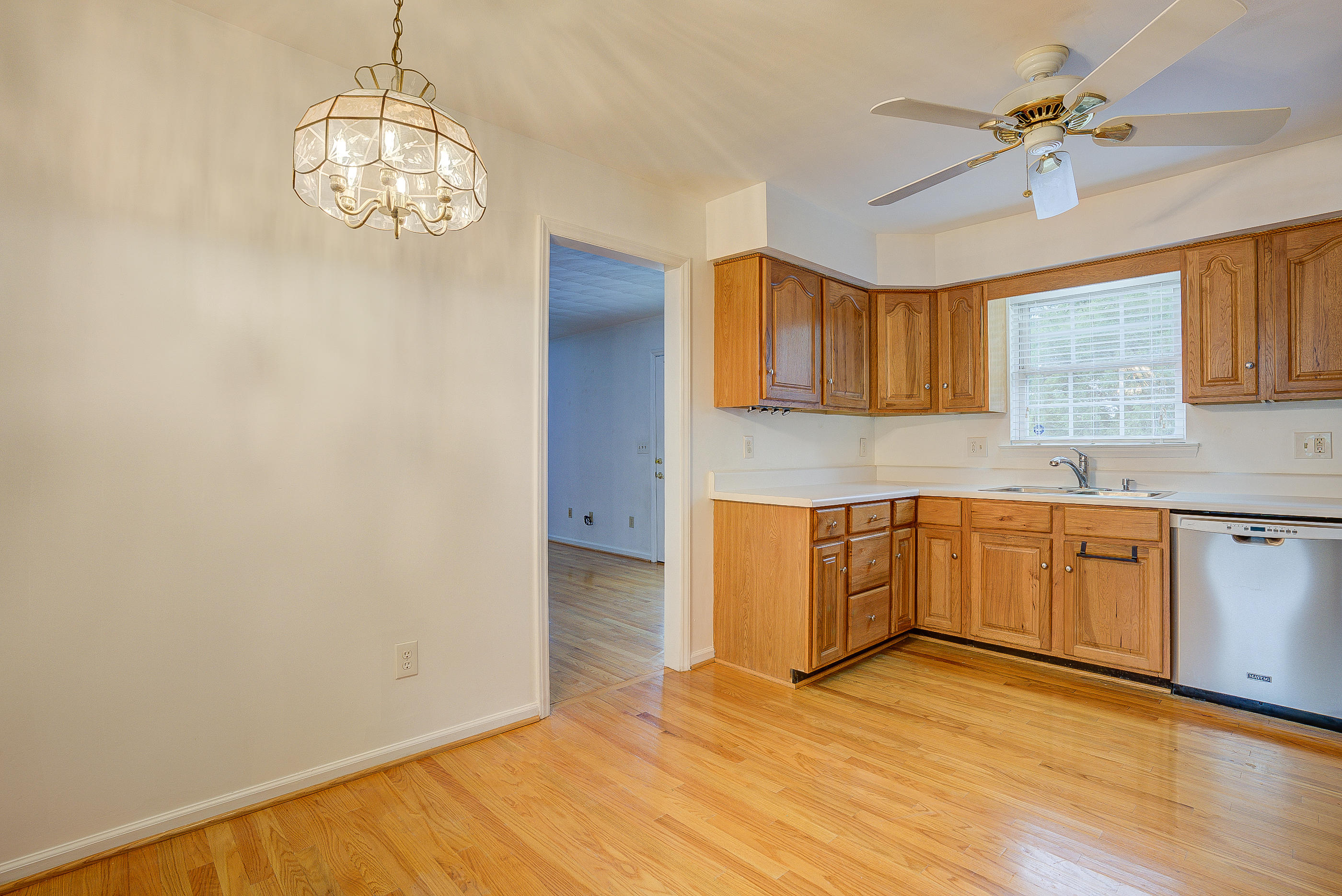 3633 Laurel Ridge Road Northwest Roanoke, VA 24017 - Photo 11 of 42 12