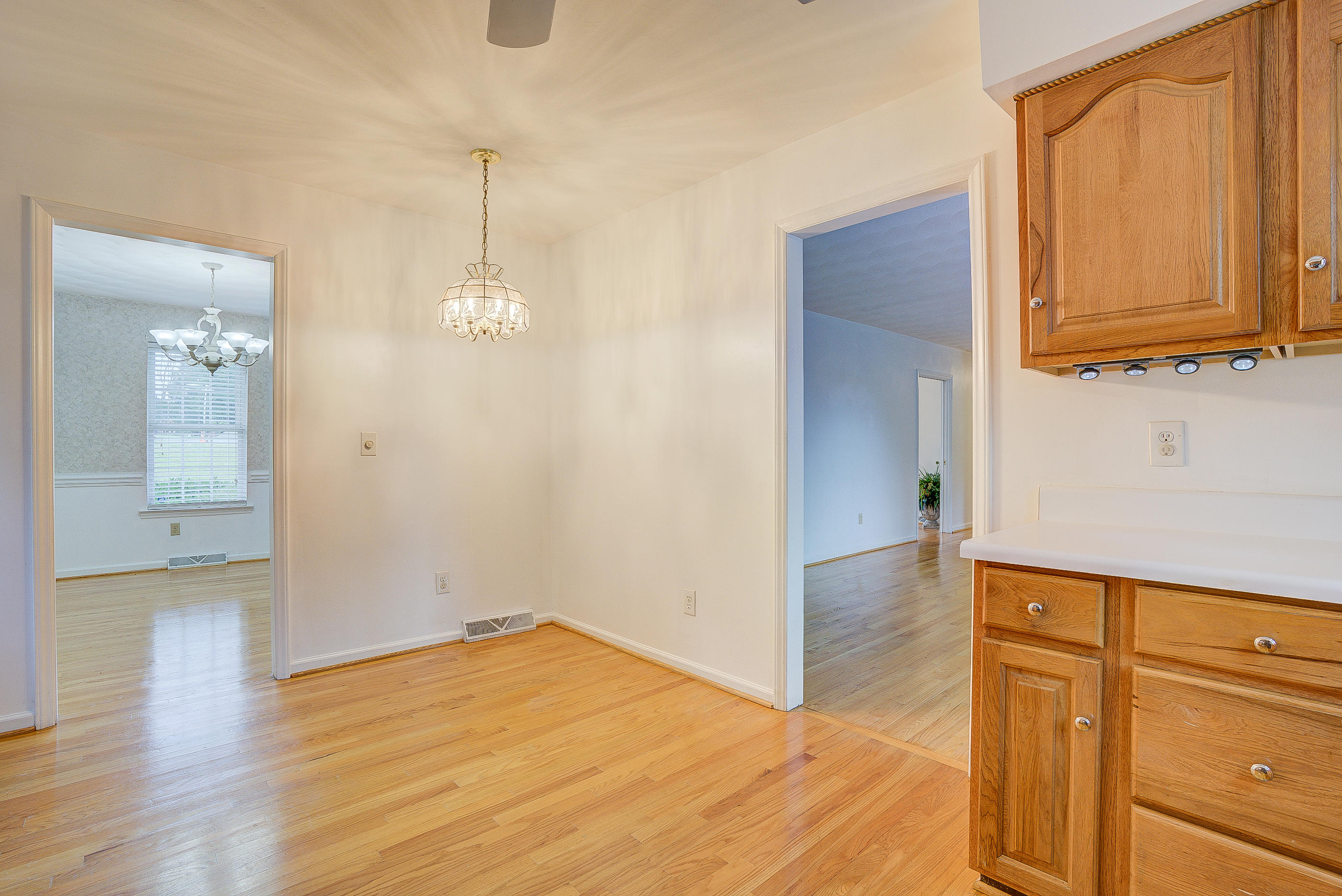 3633 Laurel Ridge Road Northwest Roanoke, VA 24017 - Photo 16 of 42 22
