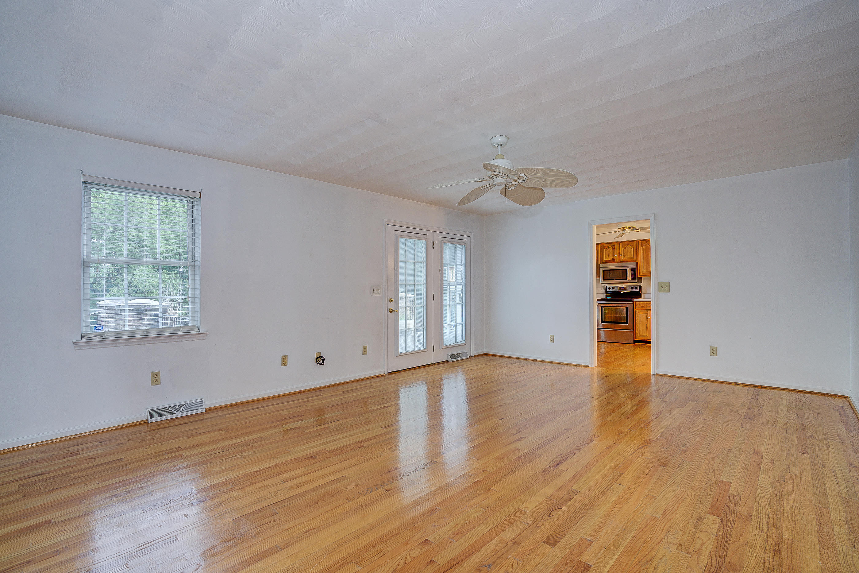 3633 Laurel Ridge Road Northwest Roanoke, VA 24017 - Photo 19 of 42 30