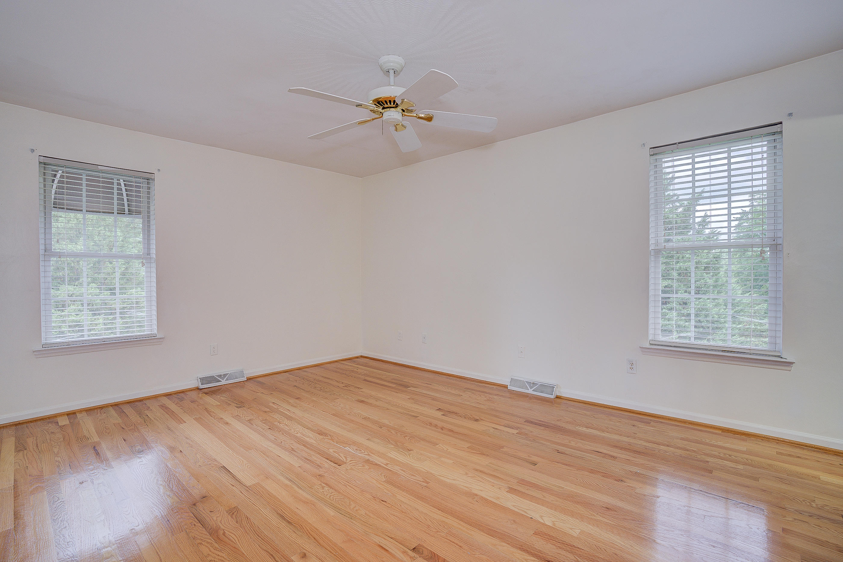 3633 Laurel Ridge Road Northwest Roanoke, VA 24017 - Photo 21 of 42 34