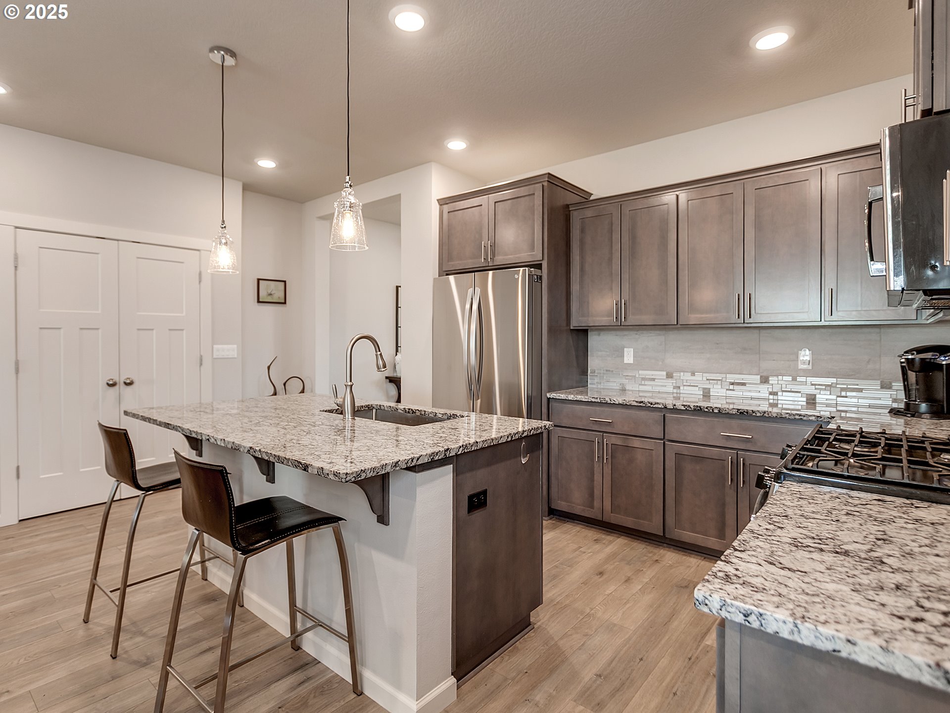 472 Southwest 16th Avenue Canby, OR 97013 - Photo 14 of 44 Kitchen