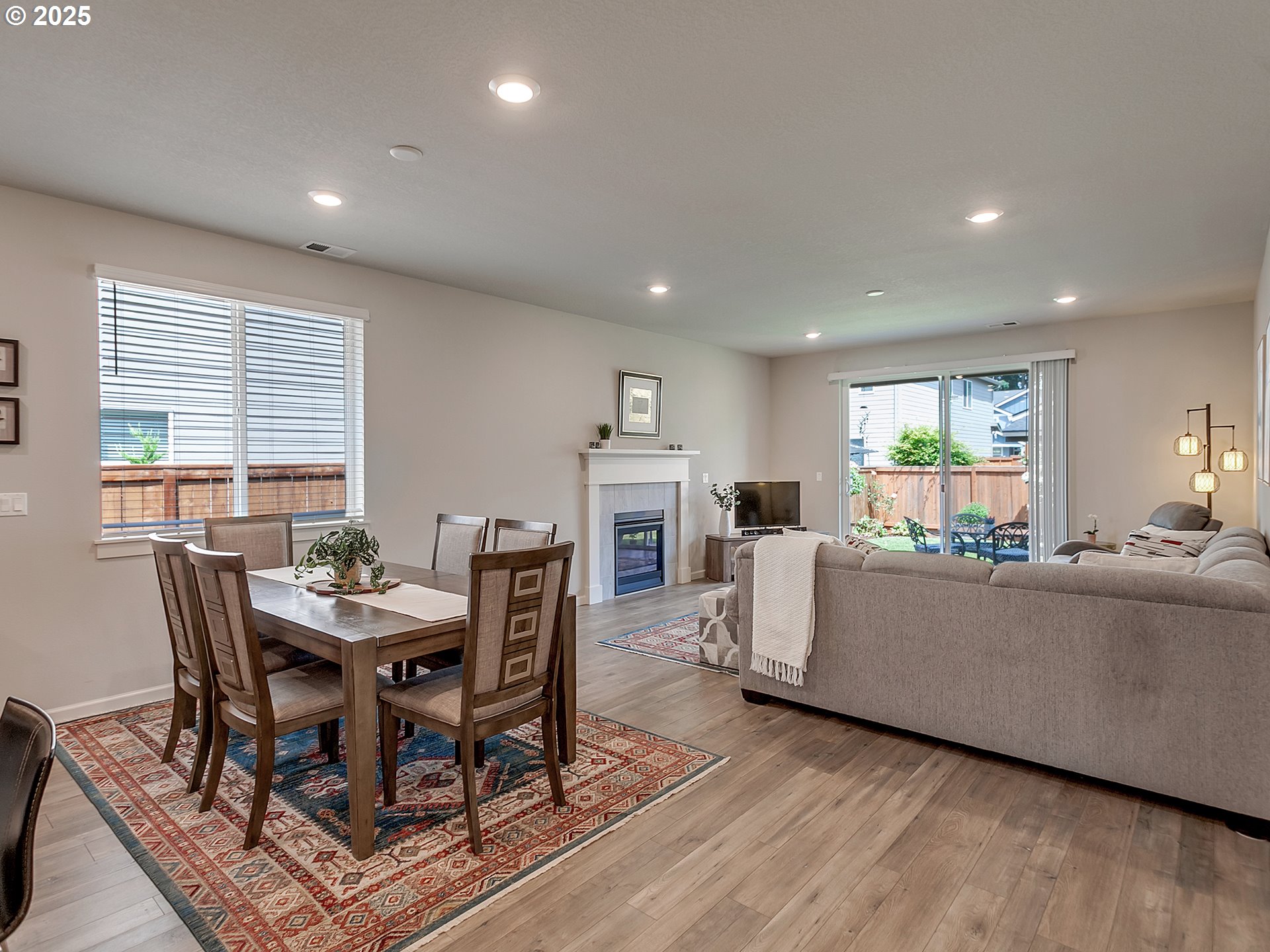 472 Southwest 16th Avenue Canby, OR 97013 - Photo 15 of 44 Living Room/Dining Room