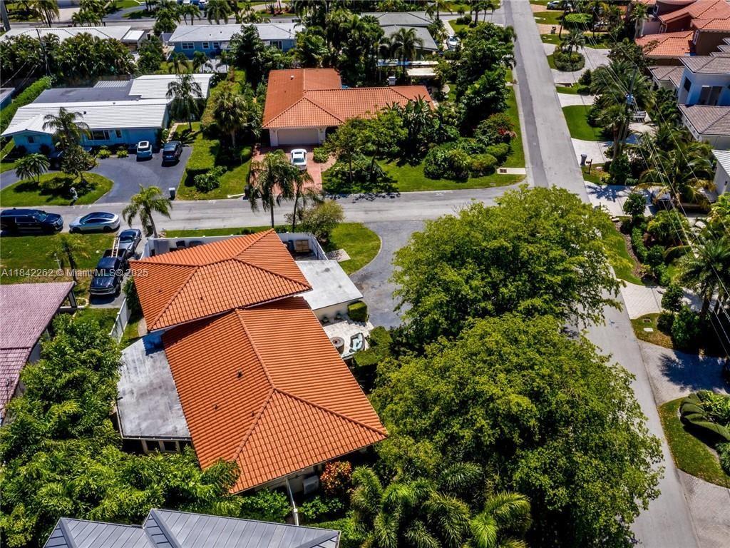 2616 Northeast 26th Avenue Lighthouse Point, FL 33064 - Photo 29 of 30 an aerial view of a