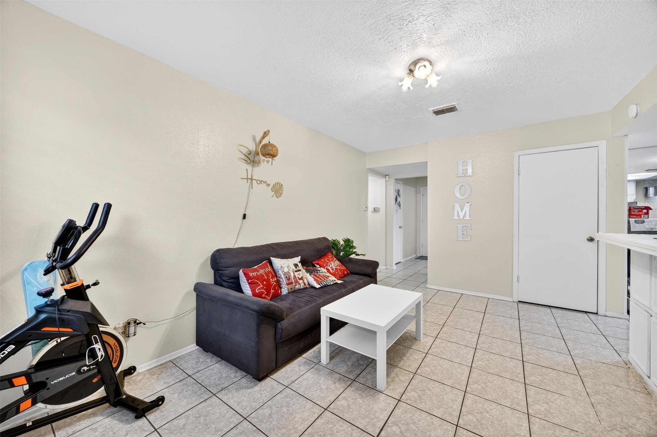 12223 Sharpview Drive Houston, TX 77072 - Photo 11 of 38