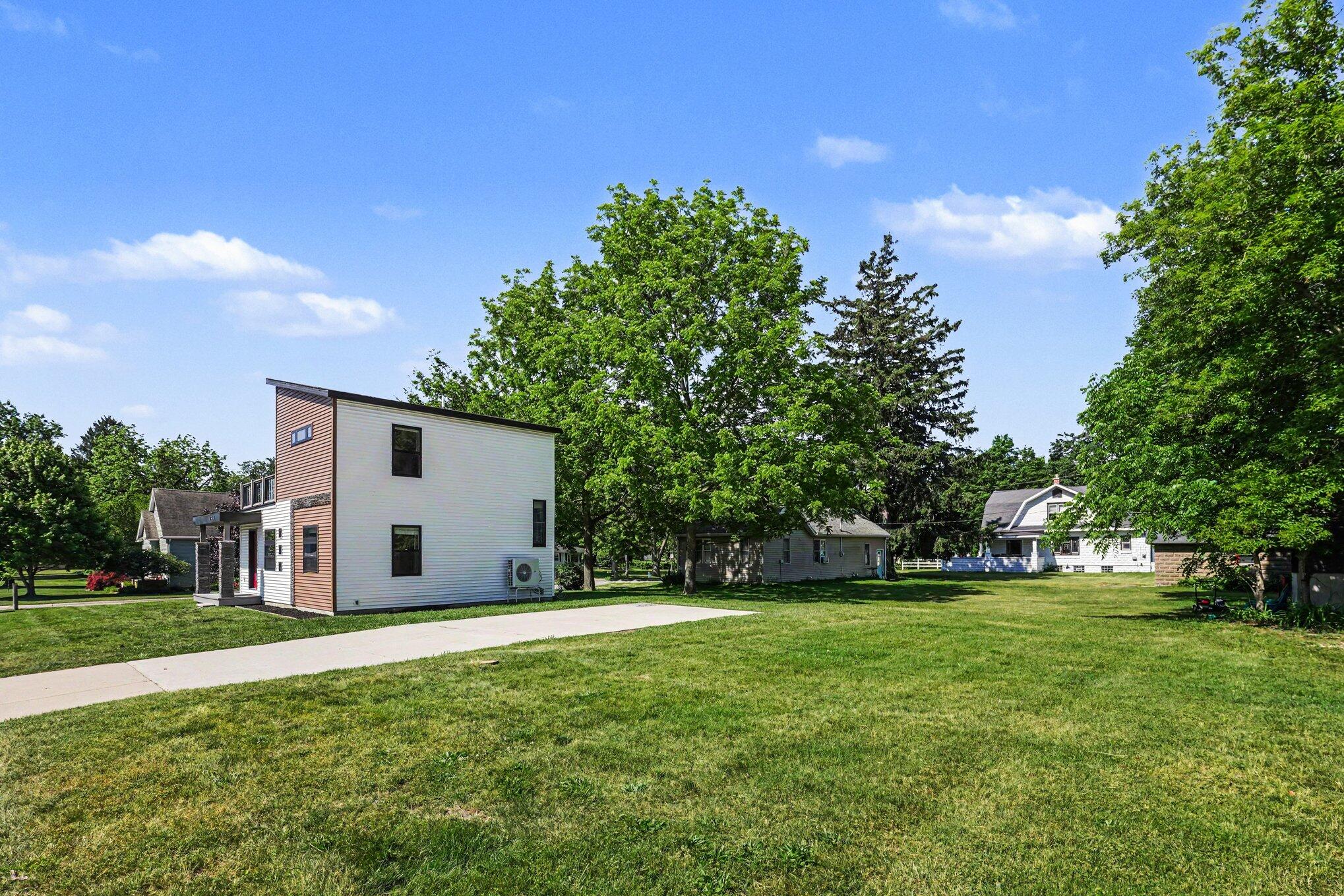 9740 Maple Street Bridgman, MI 49106 - Photo 26 of 29 028_file_5667