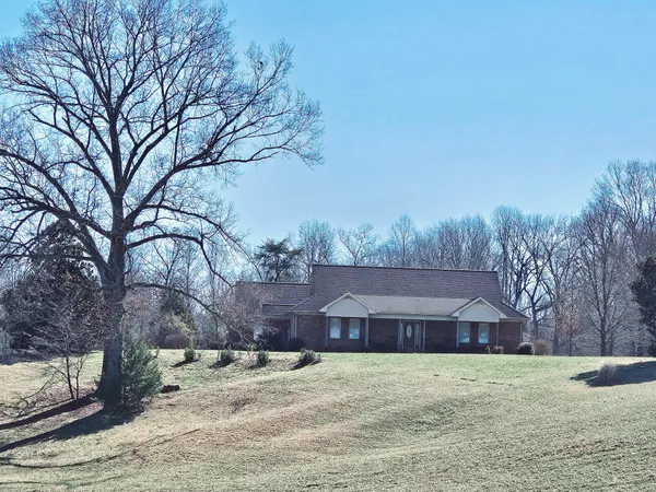 $1,399,999 | 845 McMinnville Highway, Sparta, TN 38583