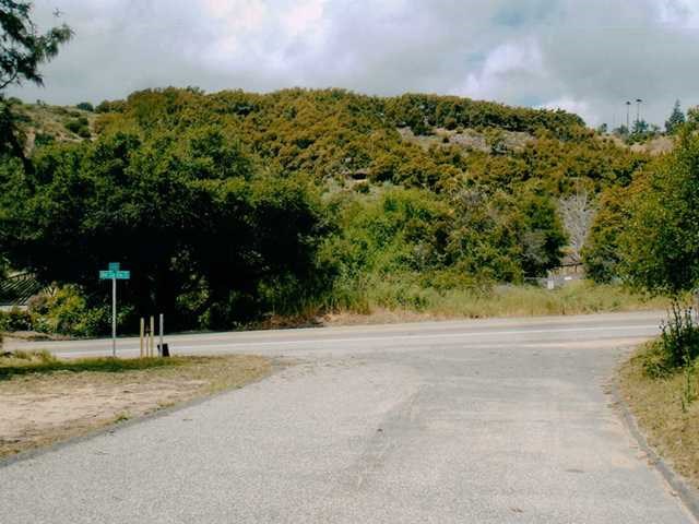 Paved road from Castleridge to Old Castle Rd.