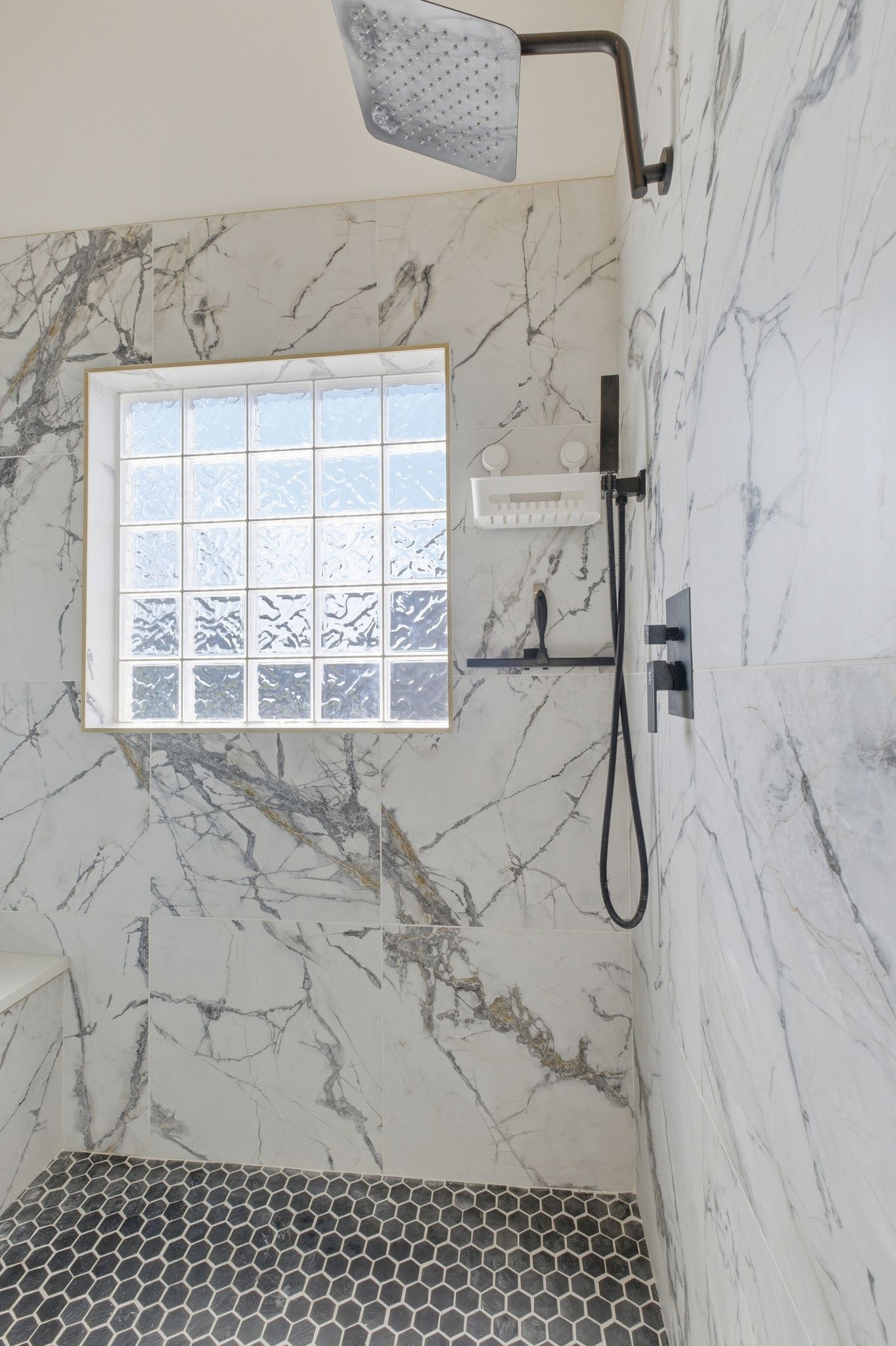 130 Cedar Ridge Lane Hendersonville, TN 37075 - Photo 21 of 37 a bathroom with a shower