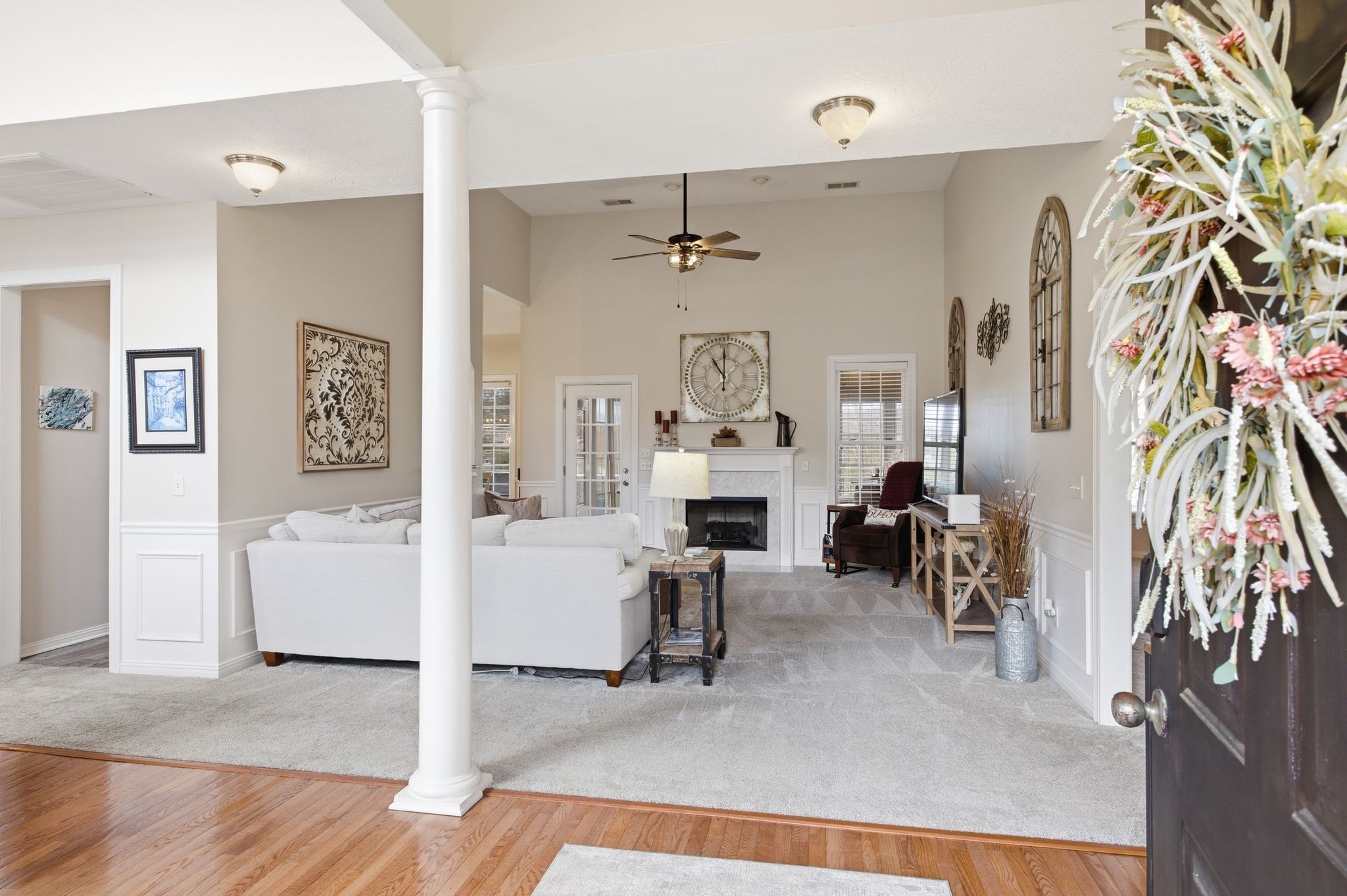 130 Cedar Ridge Lane Hendersonville, TN 37075 - Photo 5 of 37 a view of a livingroom with furniture and a livingroom