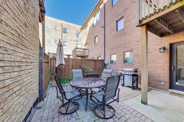 $3,900 | 2305 West Thomas Street, Unit 1, Chicago, IL 60622