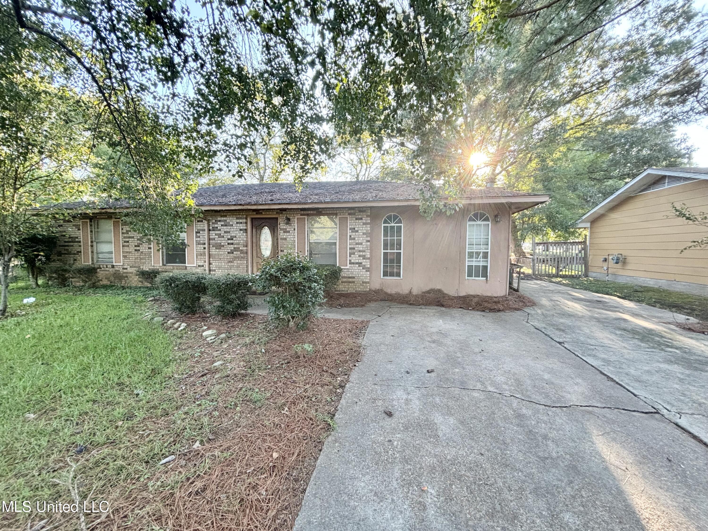 451 Third Avenue Canton, MS 39046 - Photo 1 of 12 Front