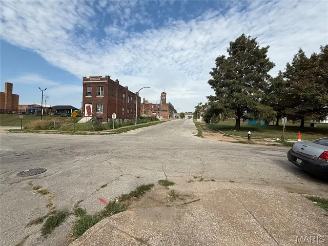 $135,000 | 4430 Strodtman Place, St. Louis, MO 63107