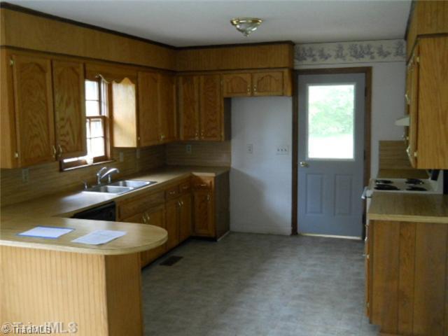817 McBride Road Mount Airy, NC 27030 - Photo 7 of 12 Kitchen.
