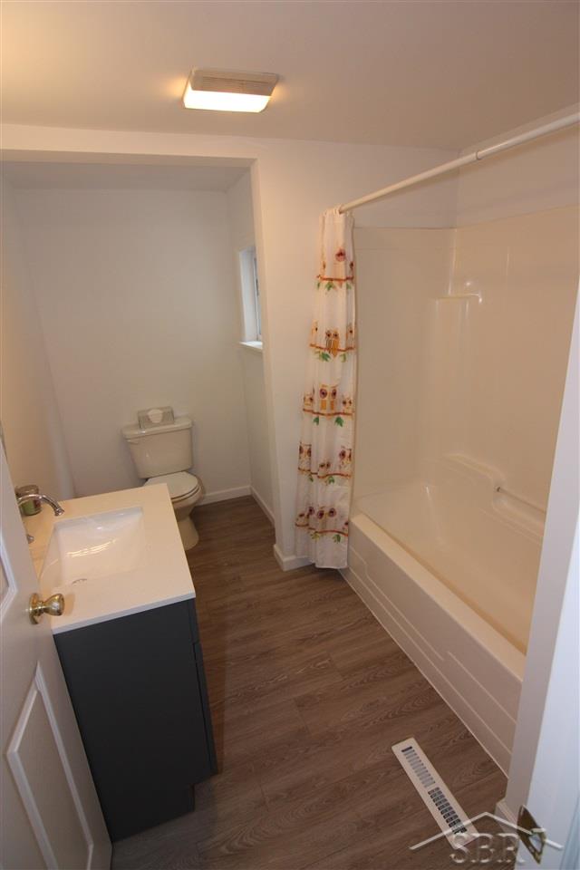 5201 Sherman Road Saginaw, MI 48604 - Photo 12 of 19 50059134-11.JPG