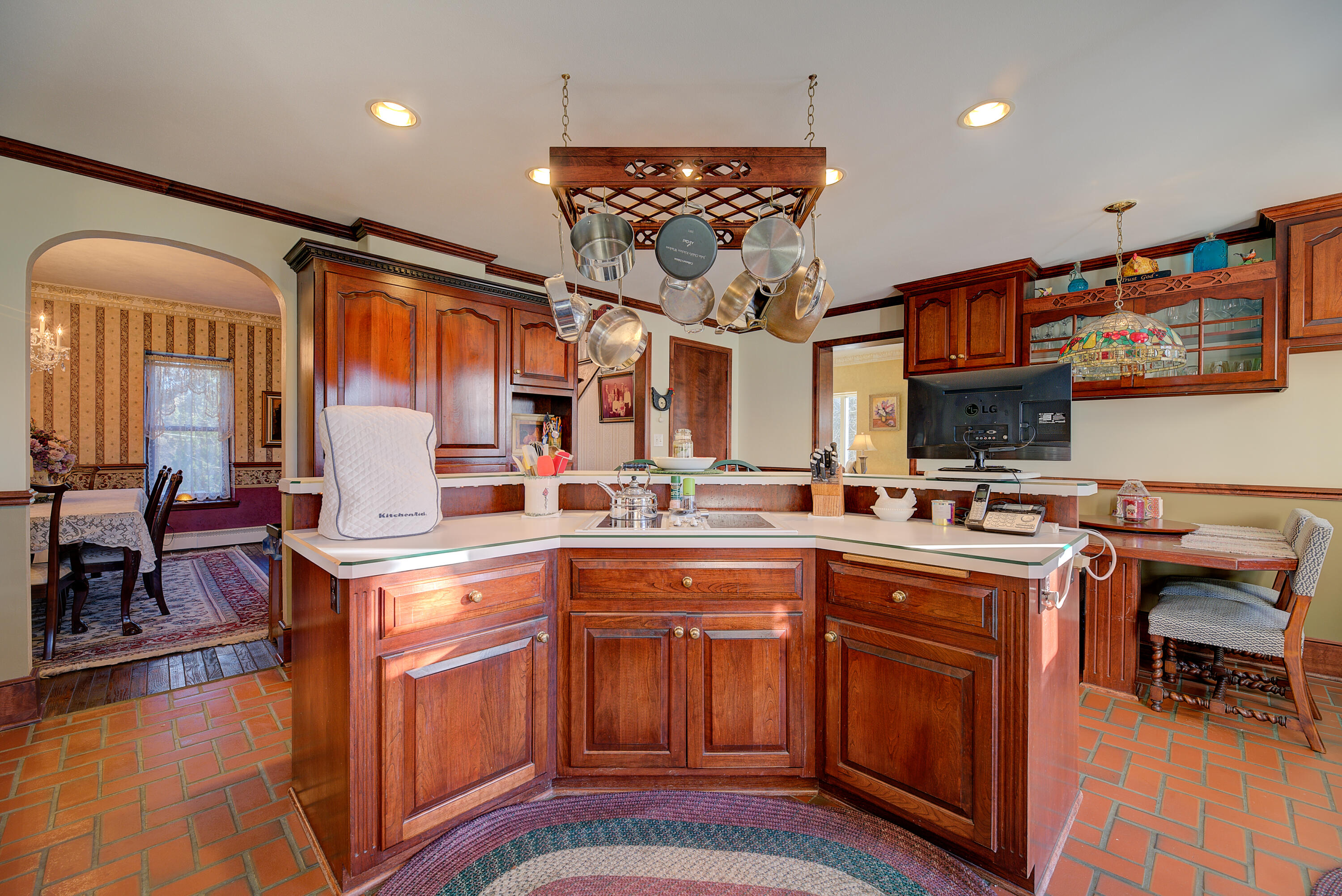 18 Highway 18 Delafield, WI 53018 - Photo 10 of 111 Kitchen Pic 1