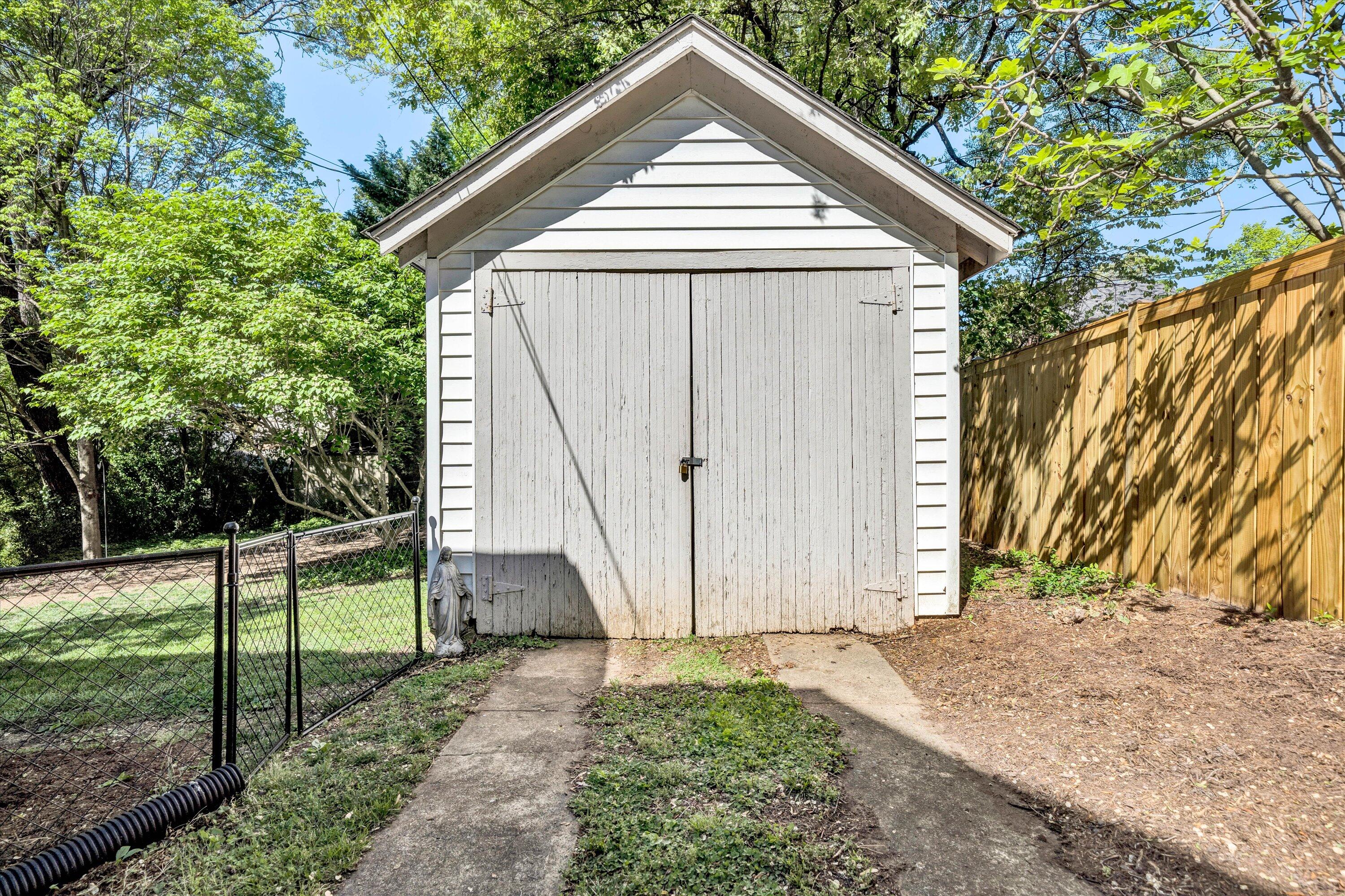 1817 Sheffield Road Southwest Roanoke, VA 24015 - Photo 54 of 58 54-DSC00181