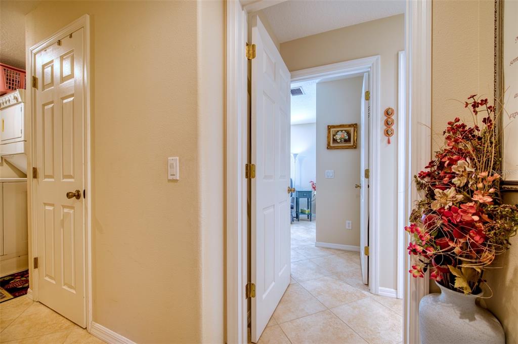 541 Falkland Road Venice, FL 34293 - Photo 11 of 22