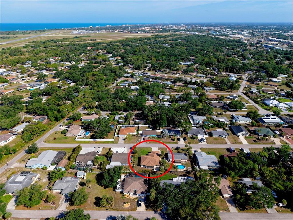 541 Falkland Road Venice, FL 34293 - Photo 21 of 22 an aerial view of multiple house