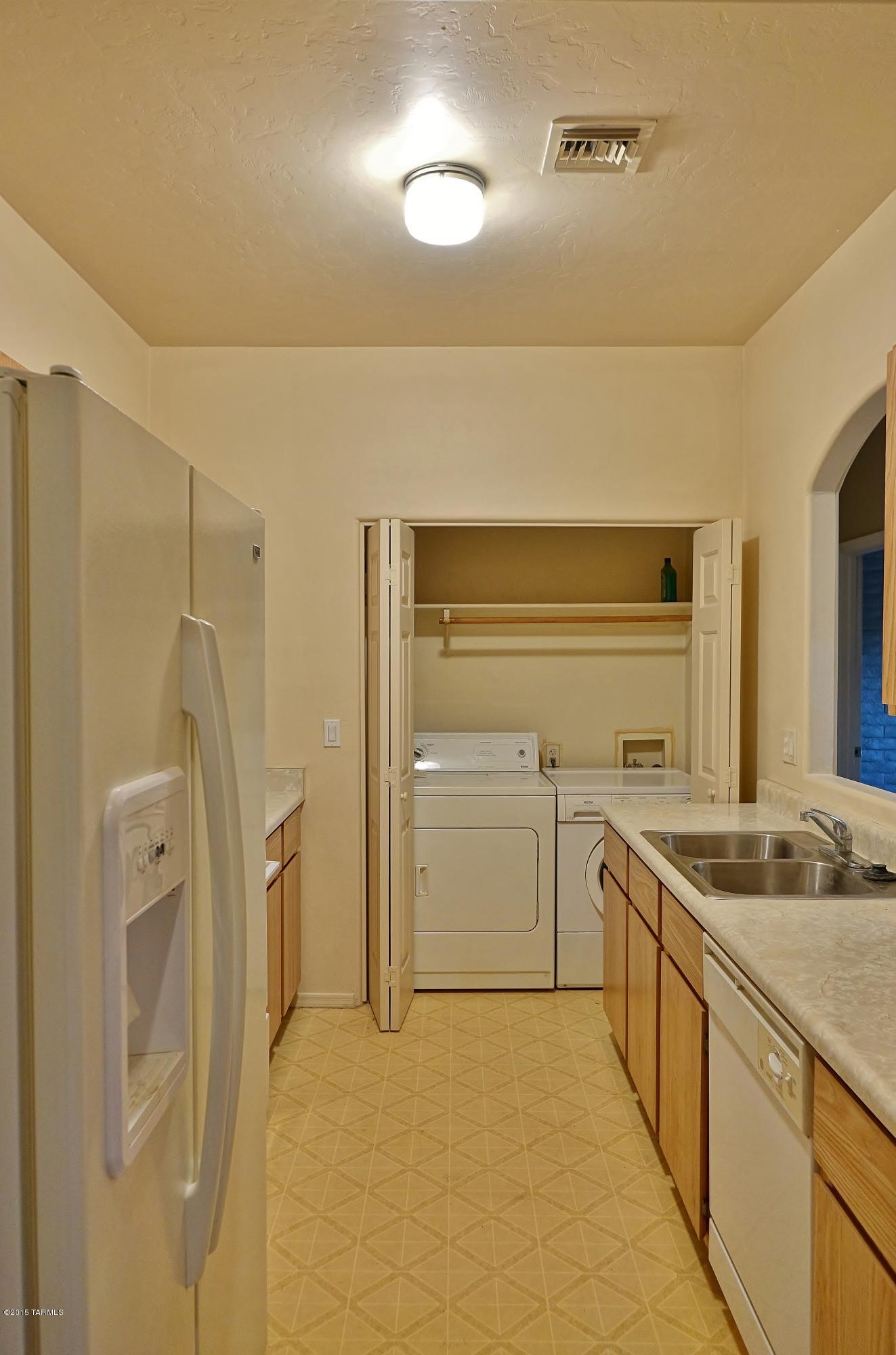 3534 South Mission Road, Unit 4 Tucson, AZ 85713 - Photo 11 of 26