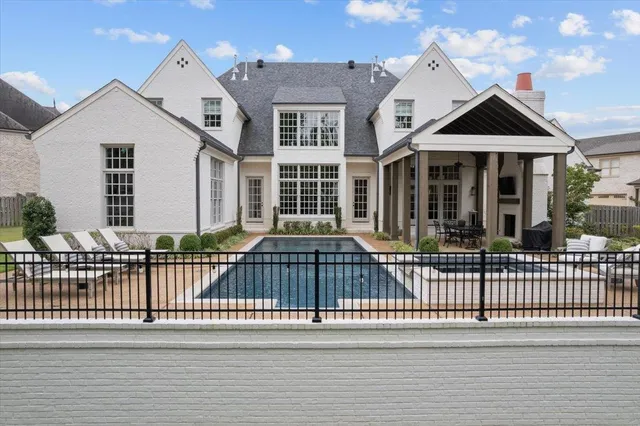 $1,425,000 | 10394 North Duncan Woods Lane, Collierville, TN 38017