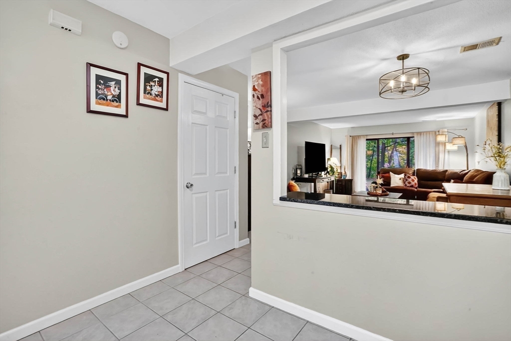 555 Russell Road, Unit U A3 Westfield, MA 01085 - Photo 9 of 32 Gallery Image 9