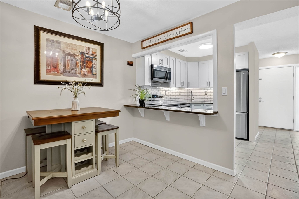 555 Russell Road, Unit U A3 Westfield, MA 01085 - Photo 10 of 32 Gallery Image 10