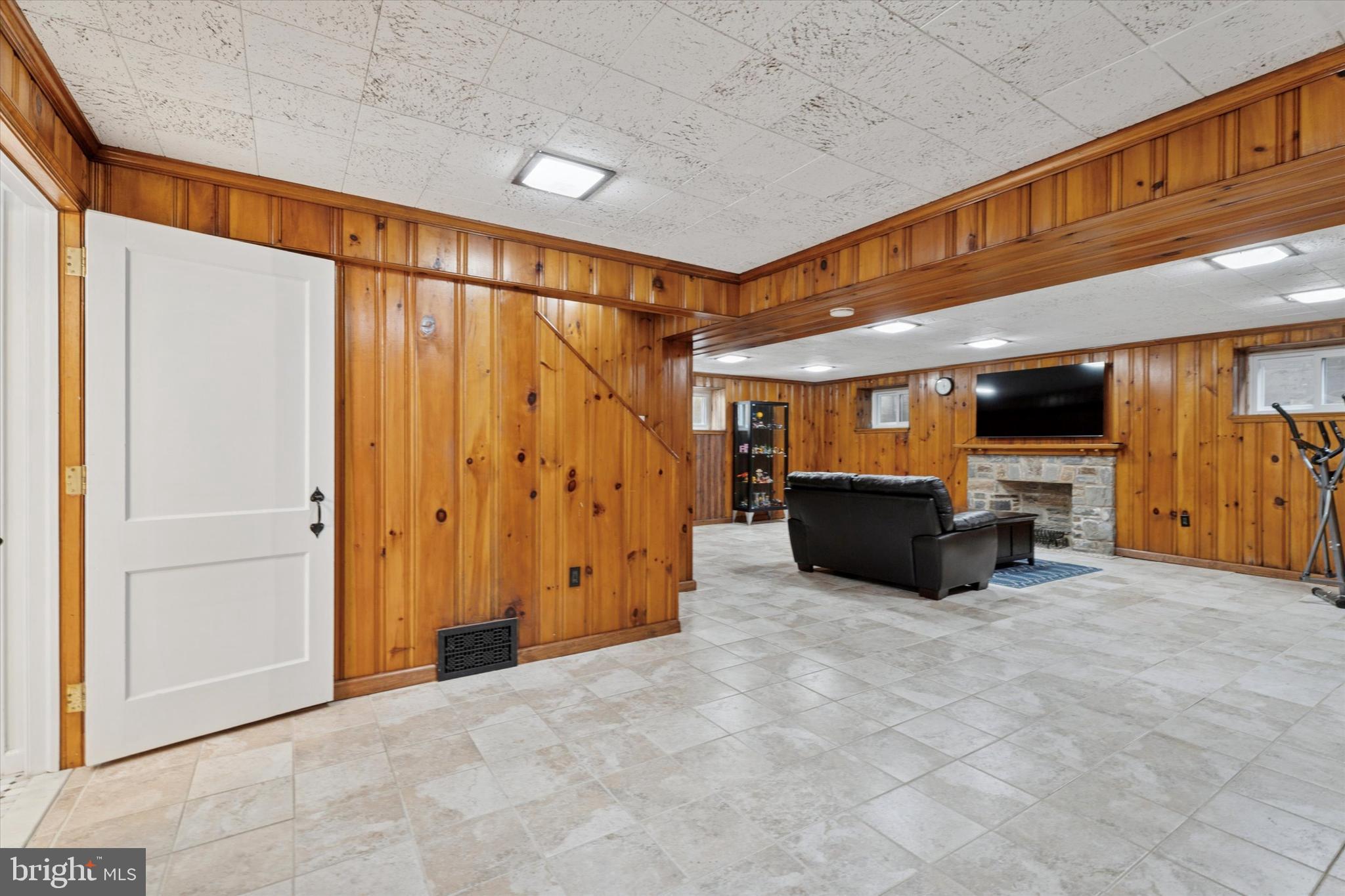 110 Raynham Road Merion Station, PA 19066 - Photo 51 of 59 a big room with an entryway