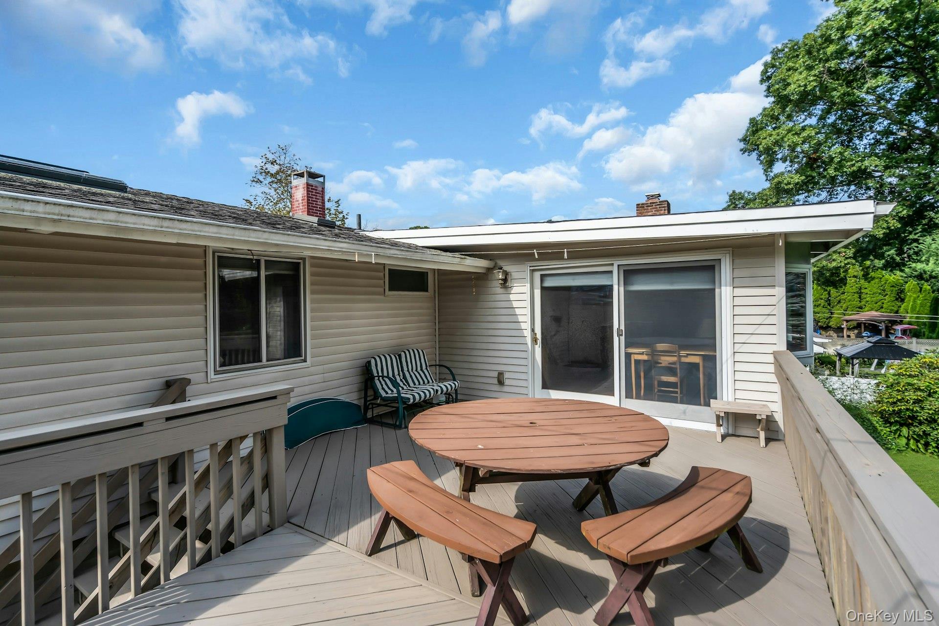 23 Redleaf Lane Commack, NY 11725 - Photo 16 of 38 Gallery Image 16