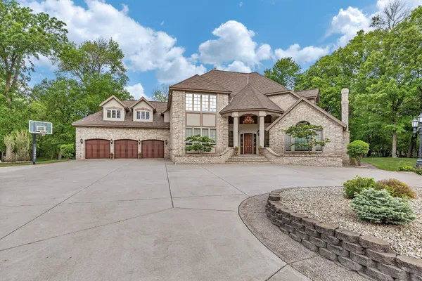 $1,190,000 | 22905 Grove Wood Lane, Cold Spring, MN 56320
