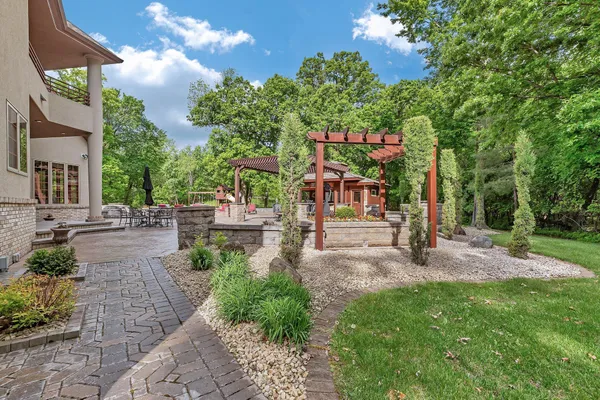 $1,190,000 | 22905 Grove Wood Lane, Cold Spring, MN 56320