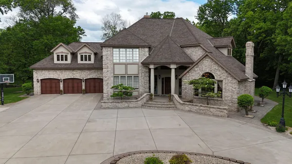 $1,190,000 | 22905 Grove Wood Lane, Cold Spring, MN 56320