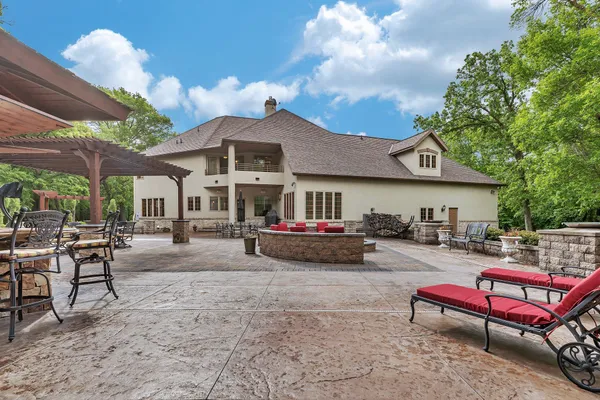 $1,190,000 | 22905 Grove Wood Lane, Cold Spring, MN 56320