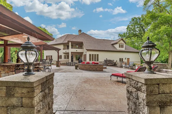 $1,190,000 | 22905 Grove Wood Lane, Cold Spring, MN 56320