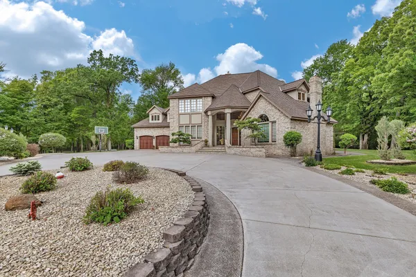 $1,190,000 | 22905 Grove Wood Lane, Cold Spring, MN 56320