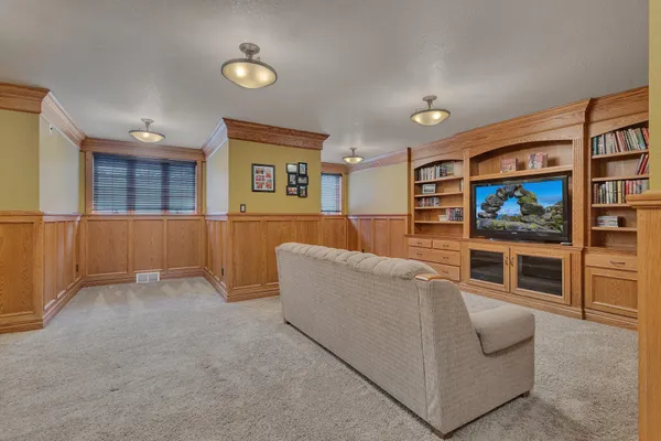 $1,190,000 | 22905 Grove Wood Lane, Cold Spring, MN 56320