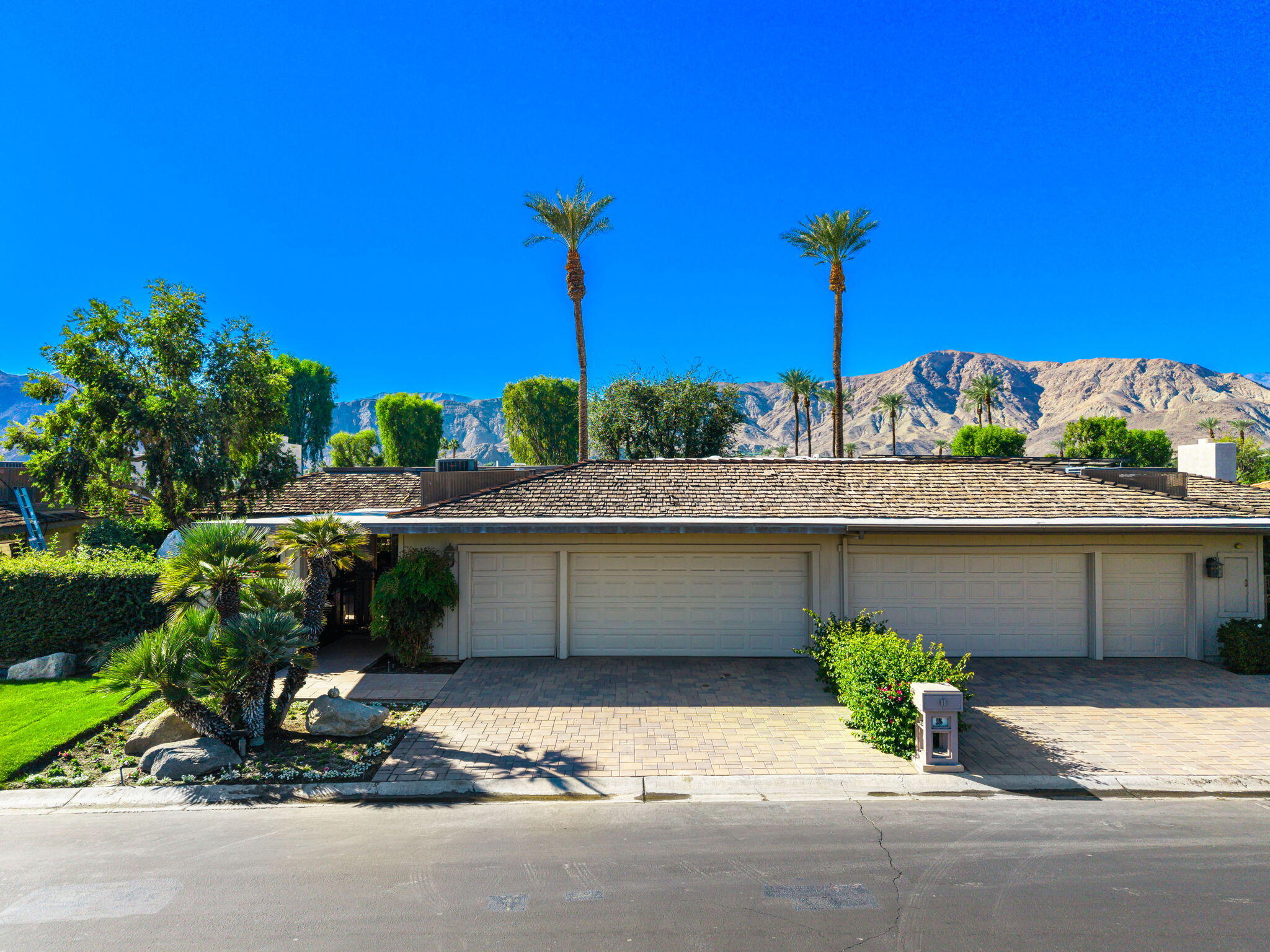 13 Duke Drive Rancho Mirage, CA 92270 - Photo 2 of 68 1-web-or-mls-DRDuke_OPMG_1125_001