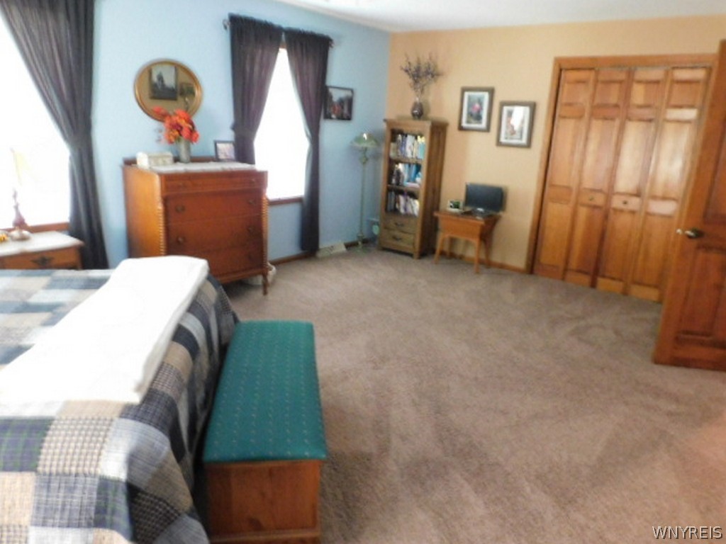6986 Minnick Road Lockport Town, NY 14094 - Photo 13 of 28