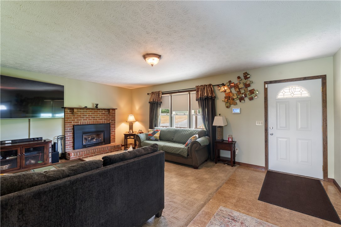 3511 Cole Road Palmyra, NY 14505 - Photo 5 of 50 Gallery Image 5