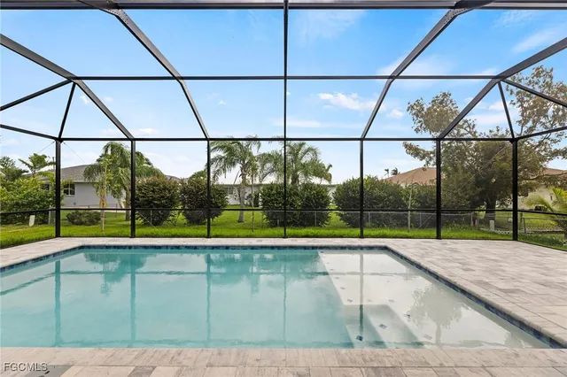 $599,900 | 2829 Southwest 25th Place, Cape Coral, FL 33914