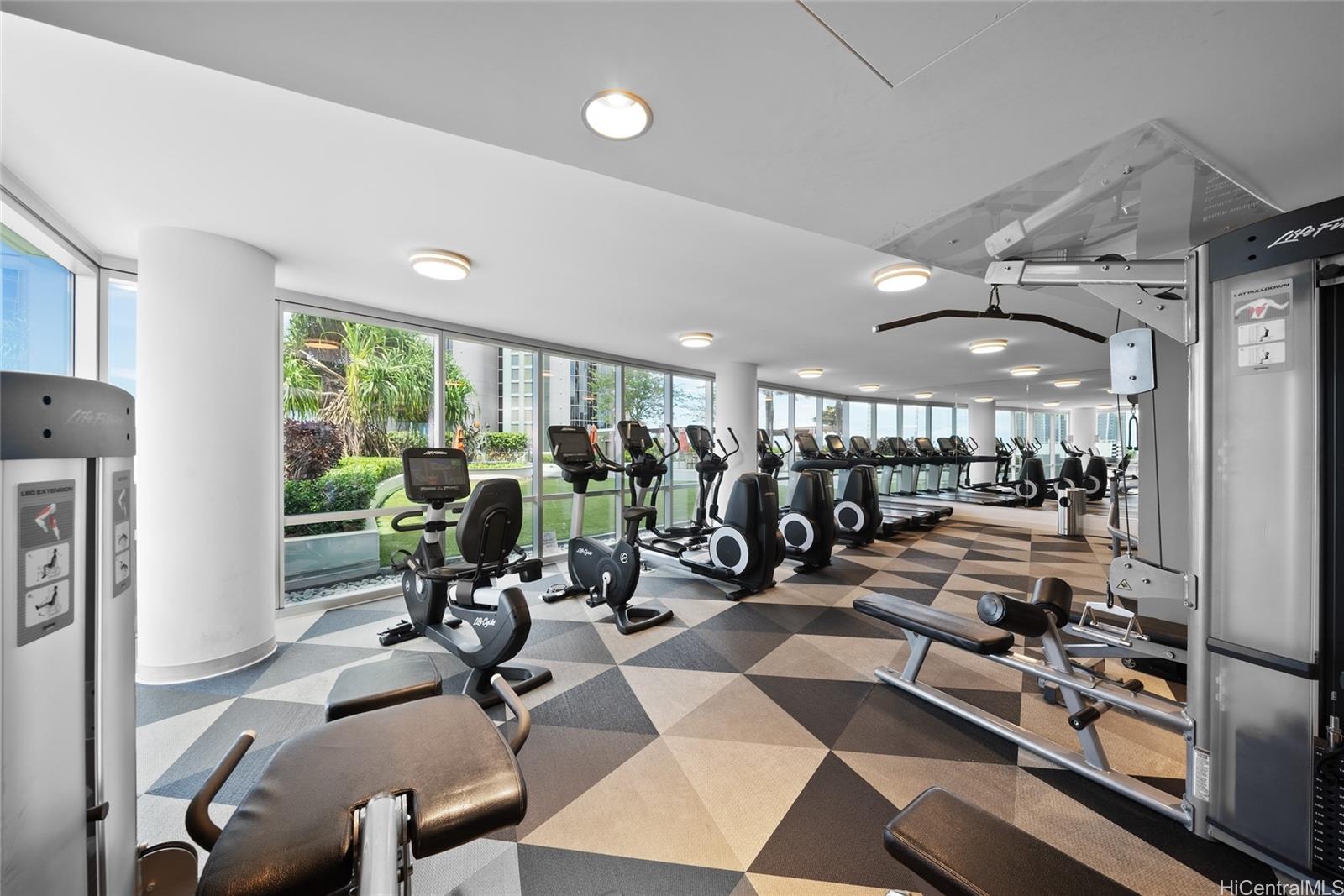 555 South Street, Unit 4202 Honolulu, HI 96813 - Photo 16 of 22 a view of a room with gym equipment