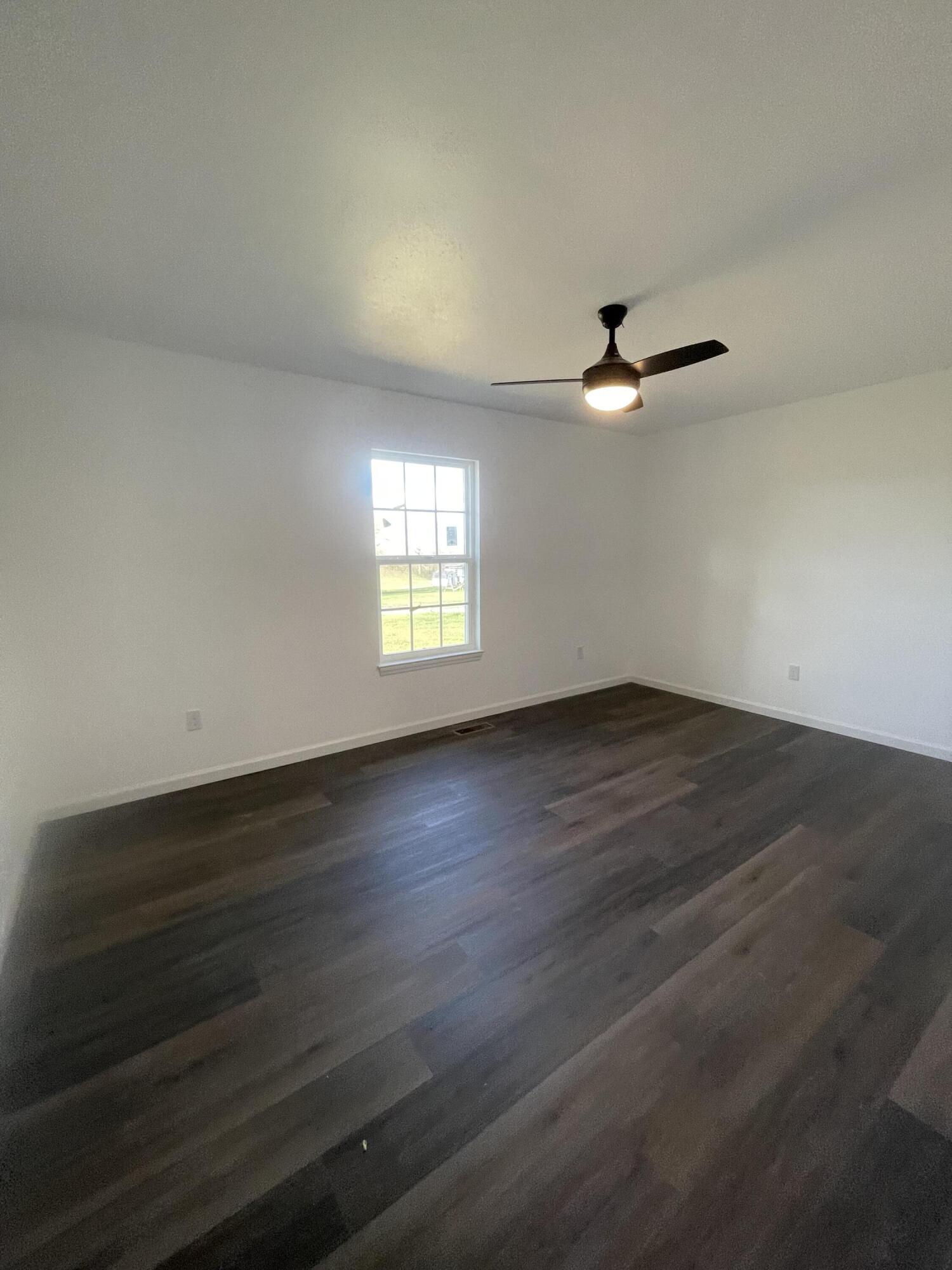 87 Sievers Road Pikeville, TN 37367 - Photo 14 of 19 IMG_3957